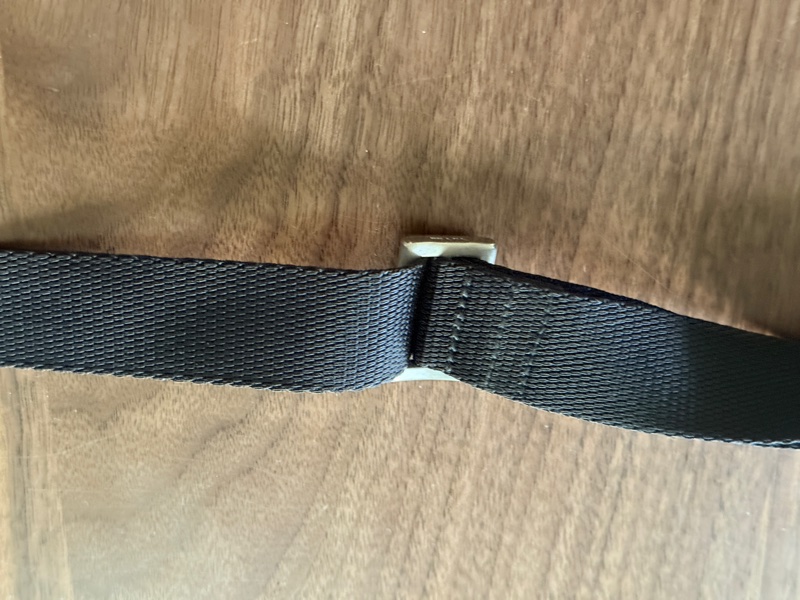 8新✨輕鬆出門超方便的 PRADA 經典尼龍 黑色斜背包 很輕 肩背到斜背都可以-64