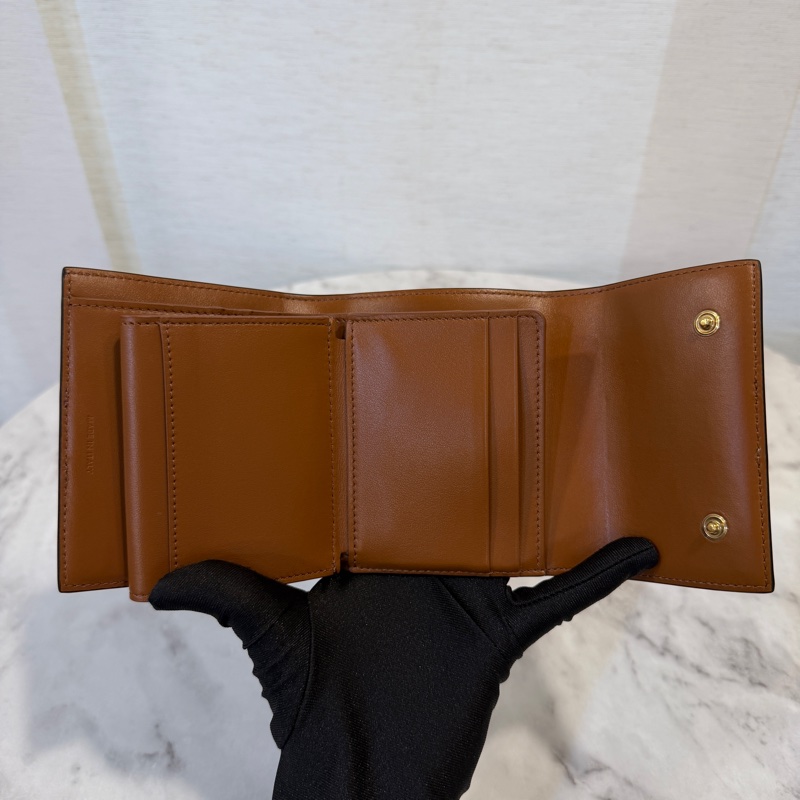 Celine PVC咖牛皮霧金釦三折短夾-9