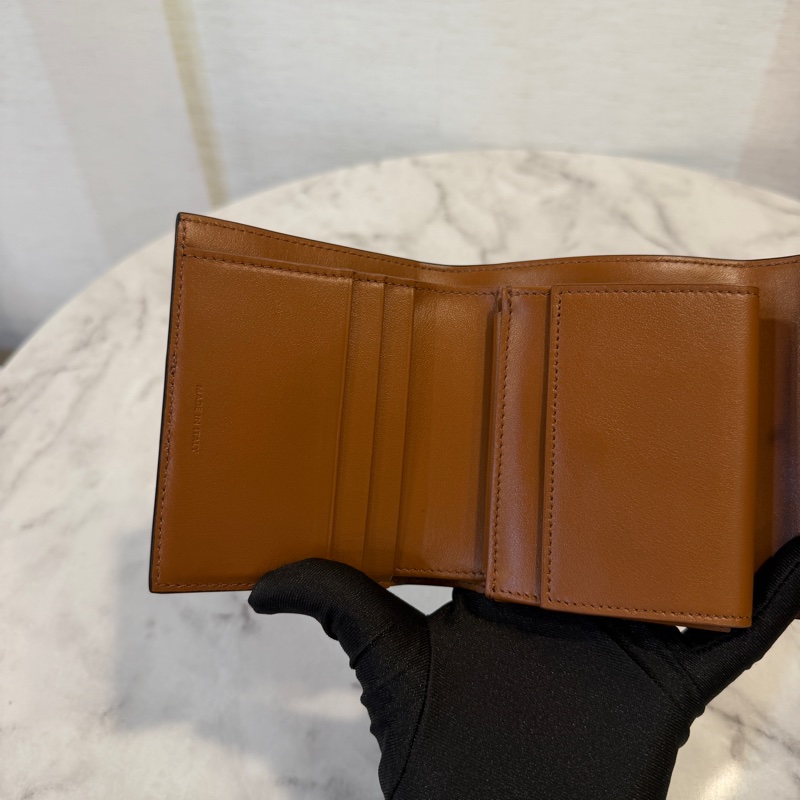 Celine PVC咖牛皮霧金釦三折短夾-10