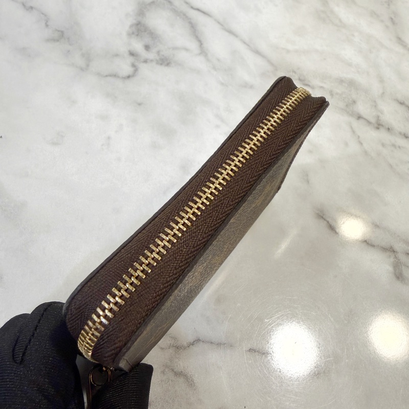 LV 原花金釦ㄇ拉零錢卡包M60067-9