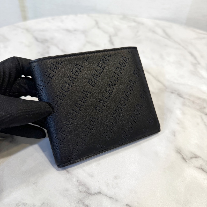 Balenciaga 黑牛皮雷射洞洞對開8卡短夾-0