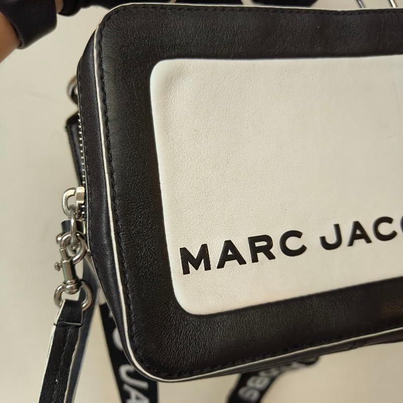 ‼️母親節狂降🫅‼️（原$4800）只到5/10⏰㊣✨ Marc Jacobs✨馬克·雅各布斯 MJ THE MINI BOX BAG20 黑白 牛皮 餐盒包 手提包 肩背包 斜背包/二手精品/二手包/保證正品-10