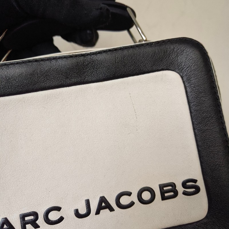 ‼️母親節狂降🫅‼️（原$4800）只到5/10⏰㊣✨ Marc Jacobs✨馬克·雅各布斯 MJ THE MINI BOX BAG20 黑白 牛皮 餐盒包 手提包 肩背包 斜背包/二手精品/二手包/保證正品-12