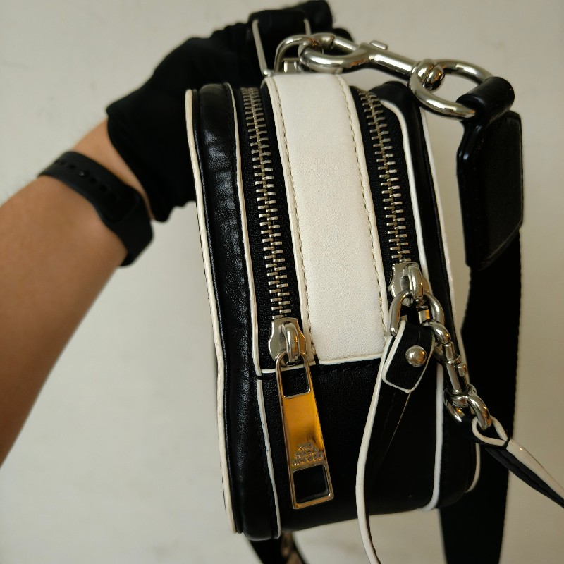 ‼️母親節狂降🫅‼️（原$4800）只到5/10⏰㊣✨ Marc Jacobs✨馬克·雅各布斯 MJ THE MINI BOX BAG20 黑白 牛皮 餐盒包 手提包 肩背包 斜背包/二手精品/二手包/保證正品-17