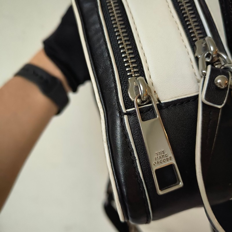 ‼️母親節狂降🫅‼️（原$4800）只到5/10⏰㊣✨ Marc Jacobs✨馬克·雅各布斯 MJ THE MINI BOX BAG20 黑白 牛皮 餐盒包 手提包 肩背包 斜背包/二手精品/二手包/保證正品-18