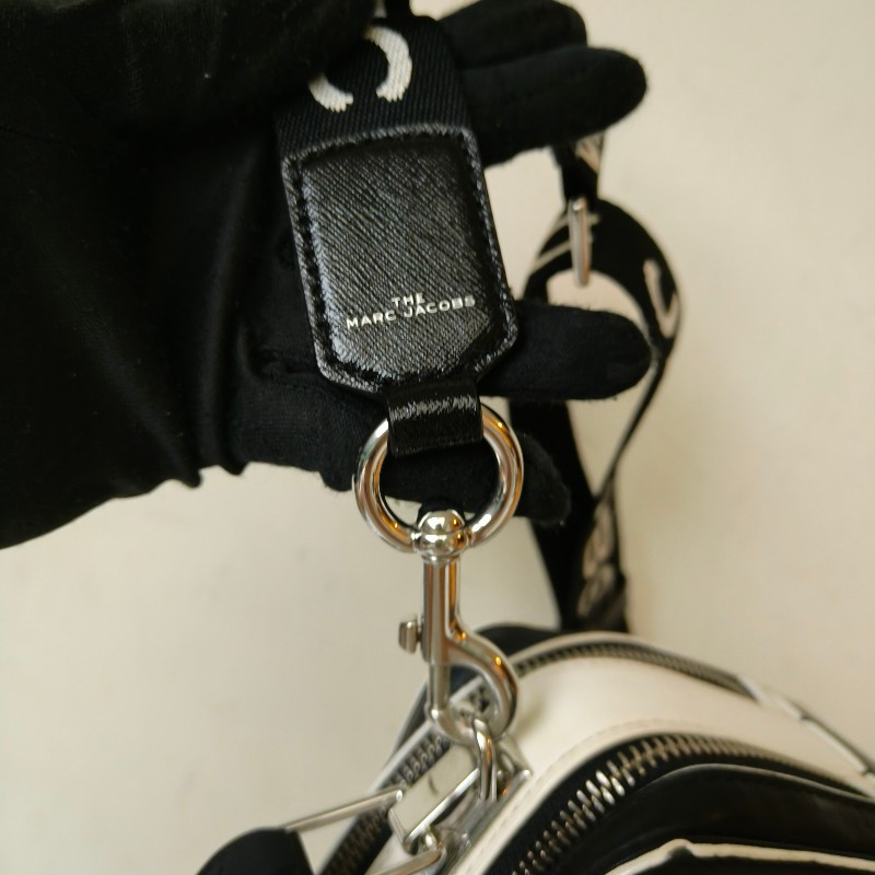 ‼️母親節狂降🫅‼️（原$4800）只到5/10⏰㊣✨ Marc Jacobs✨馬克·雅各布斯 MJ THE MINI BOX BAG20 黑白 牛皮 餐盒包 手提包 肩背包 斜背包/二手精品/二手包/保證正品-24