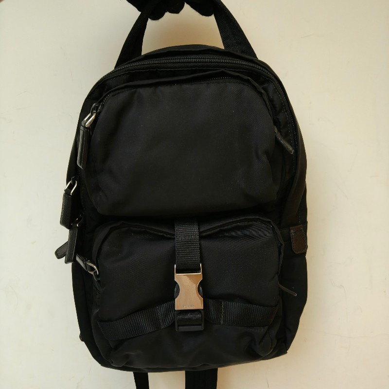 ‼️母親節狂降🫅‼️（原$39800）只到5/10⏰【8成新】㊣✨PRADA✨普拉達 黑色 帆布 口袋 胸前包 單車包 斜跨包/二手包/二手精品🌳二手樹屋🌳-1