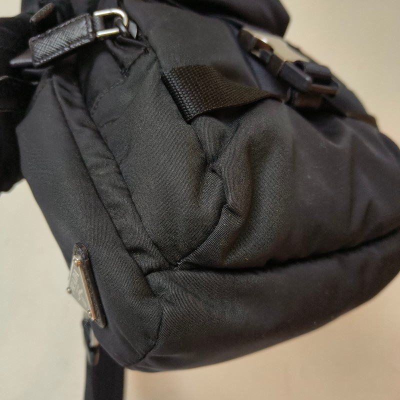 ‼️母親節狂降🫅‼️（原$39800）只到5/10⏰【8成新】㊣✨PRADA✨普拉達 黑色 帆布 口袋 胸前包 單車包 斜跨包/二手包/二手精品🌳二手樹屋🌳-6