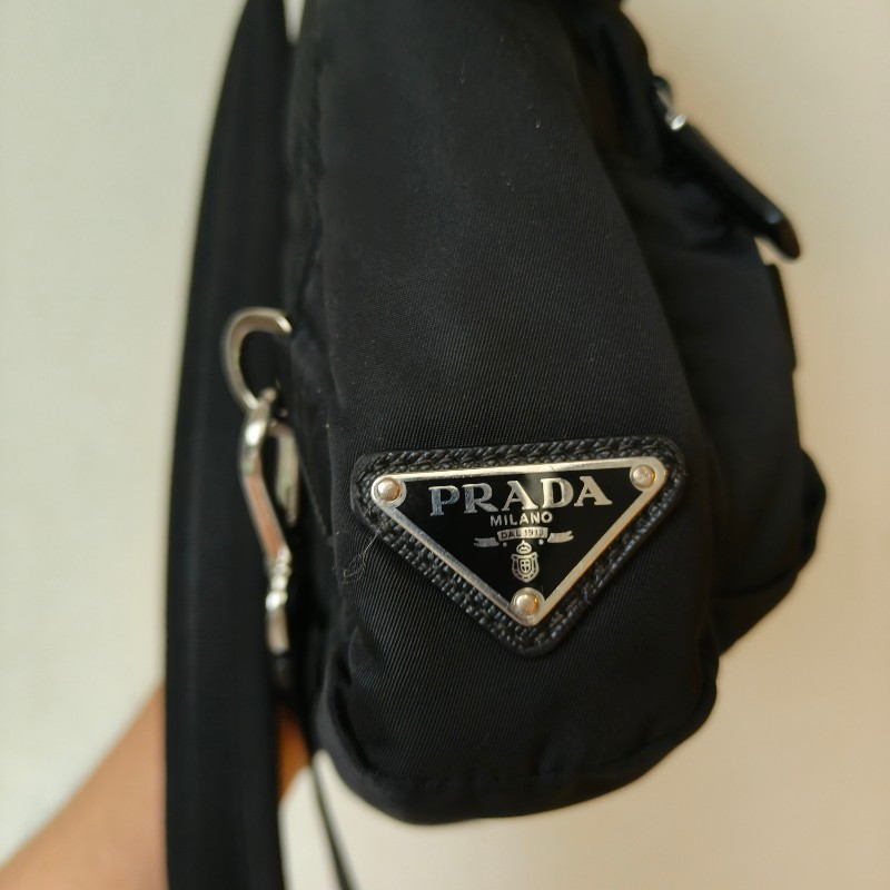 ‼️母親節狂降🫅‼️（原$39800）只到5/10⏰【8成新】㊣✨PRADA✨普拉達 黑色 帆布 口袋 胸前包 單車包 斜跨包/二手包/二手精品🌳二手樹屋🌳-10
