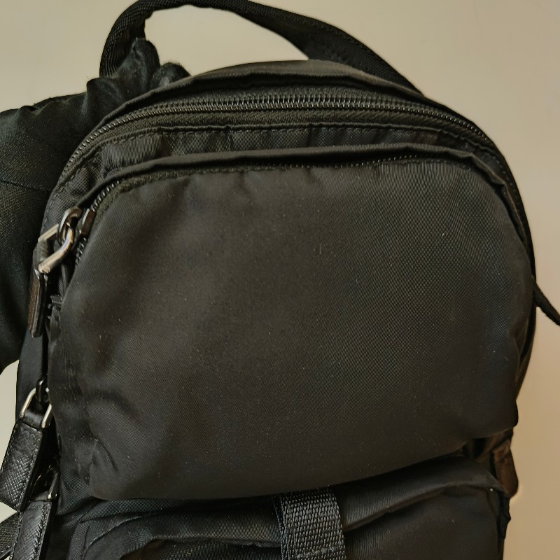 ‼️母親節狂降🫅‼️（原$39800）只到5/10⏰【8成新】㊣✨PRADA✨普拉達 黑色 帆布 口袋 胸前包 單車包 斜跨包/二手包/二手精品🌳二手樹屋🌳-11