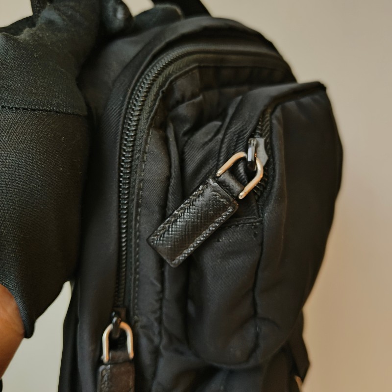 ‼️母親節狂降🫅‼️（原$39800）只到5/10⏰【8成新】㊣✨PRADA✨普拉達 黑色 帆布 口袋 胸前包 單車包 斜跨包/二手包/二手精品🌳二手樹屋🌳-12