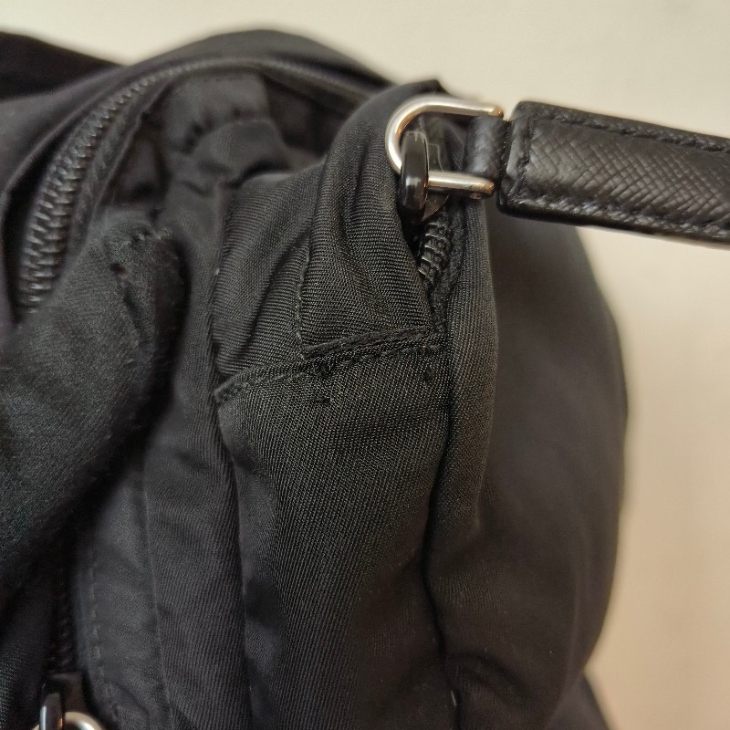 ‼️母親節狂降🫅‼️（原$39800）只到5/10⏰【8成新】㊣✨PRADA✨普拉達 黑色 帆布 口袋 胸前包 單車包 斜跨包/二手包/二手精品🌳二手樹屋🌳-13