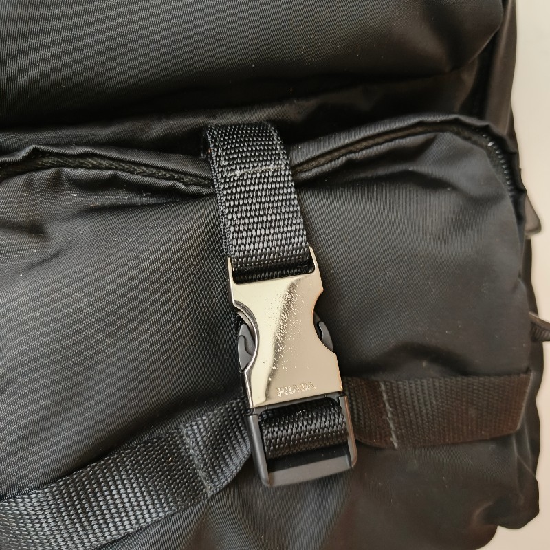 ‼️母親節狂降🫅‼️（原$39800）只到5/10⏰【8成新】㊣✨PRADA✨普拉達 黑色 帆布 口袋 胸前包 單車包 斜跨包/二手包/二手精品🌳二手樹屋🌳-16