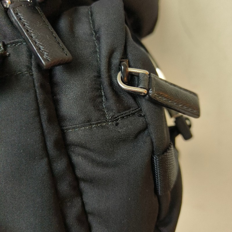 ‼️母親節狂降🫅‼️（原$39800）只到5/10⏰【8成新】㊣✨PRADA✨普拉達 黑色 帆布 口袋 胸前包 單車包 斜跨包/二手包/二手精品🌳二手樹屋🌳-18