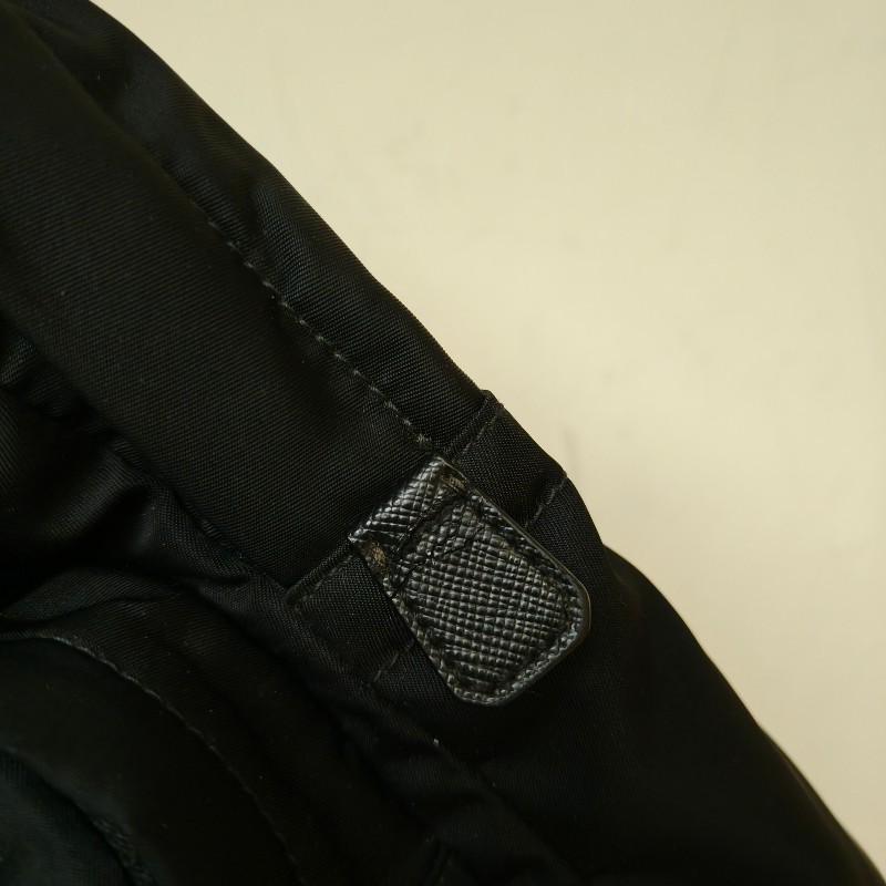 ‼️母親節狂降🫅‼️（原$39800）只到5/10⏰【8成新】㊣✨PRADA✨普拉達 黑色 帆布 口袋 胸前包 單車包 斜跨包/二手包/二手精品🌳二手樹屋🌳-24