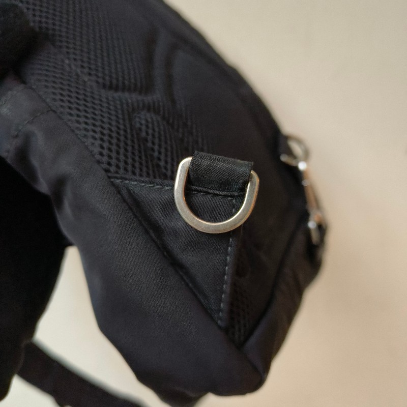 ‼️母親節狂降🫅‼️（原$39800）只到5/10⏰【8成新】㊣✨PRADA✨普拉達 黑色 帆布 口袋 胸前包 單車包 斜跨包/二手包/二手精品🌳二手樹屋🌳-26