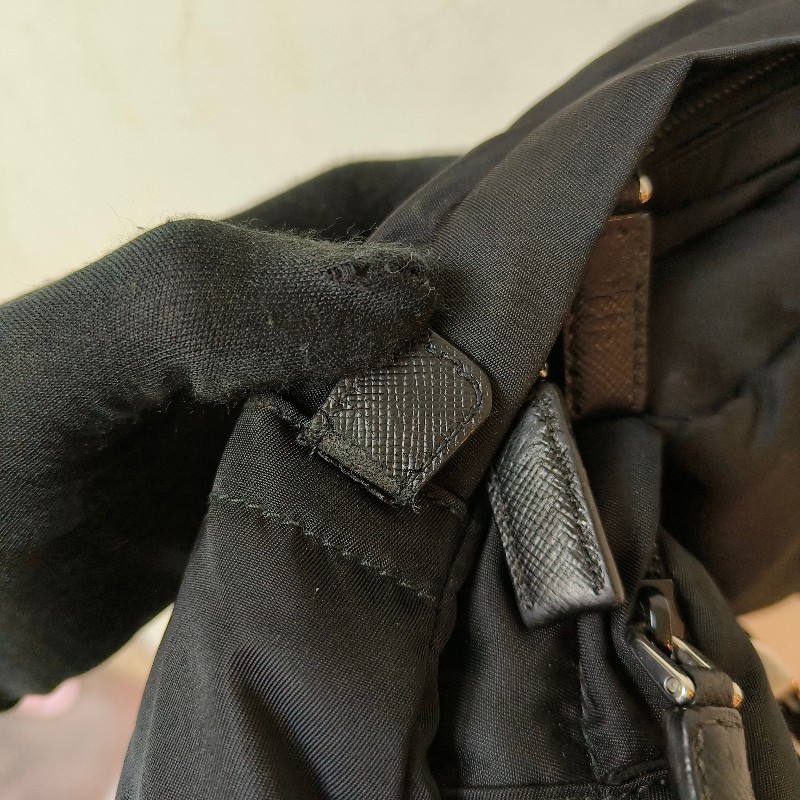 ‼️母親節狂降🫅‼️（原$39800）只到5/10⏰【8成新】㊣✨PRADA✨普拉達 黑色 帆布 口袋 胸前包 單車包 斜跨包/二手包/二手精品🌳二手樹屋🌳-33