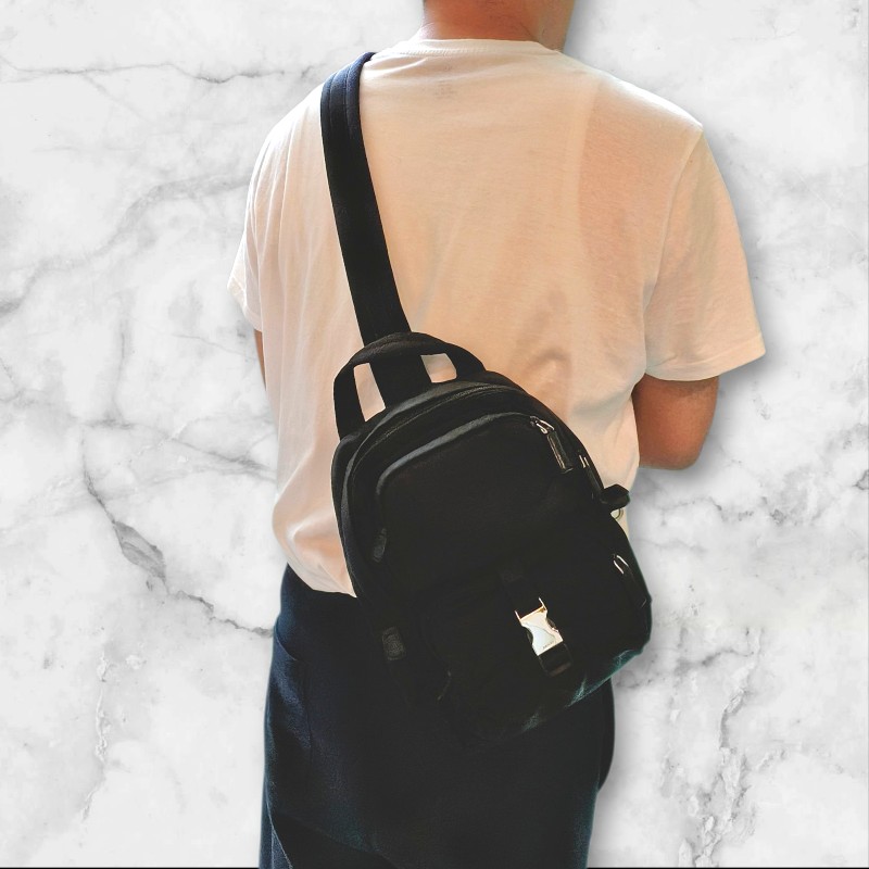 ‼️母親節狂降🫅‼️（原$39800）只到5/10⏰【8成新】㊣✨PRADA✨普拉達 黑色 帆布 口袋 胸前包 單車包 斜跨包/二手包/二手精品🌳二手樹屋🌳-44