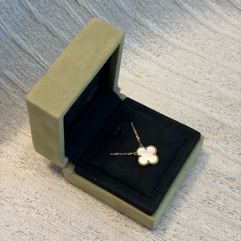 Van Cleef & Arpels 梵克雅寶 Alhambra Vintage幸運四葉 18K金珍珠母貝 項鍊 金色21保卡 配盒-1