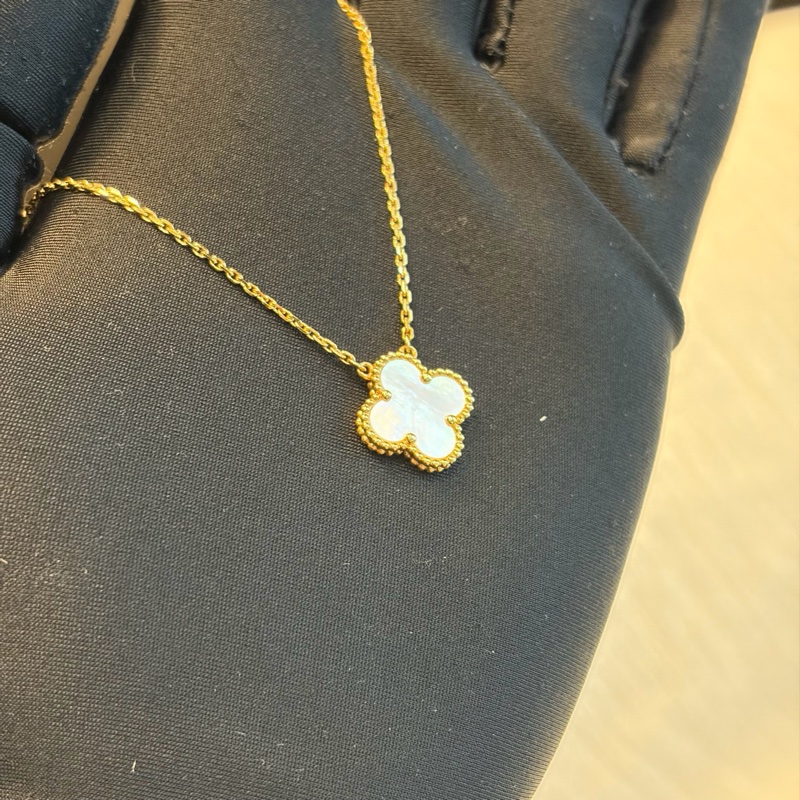 Van Cleef & Arpels 梵克雅寶 Alhambra Vintage幸運四葉 18K金珍珠母貝 項鍊 金色21保卡 配盒-3