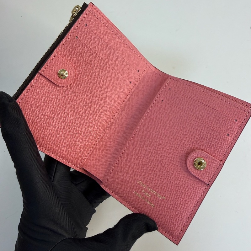 Louis Vuitton｜Lisa wallet 對開短夾-5