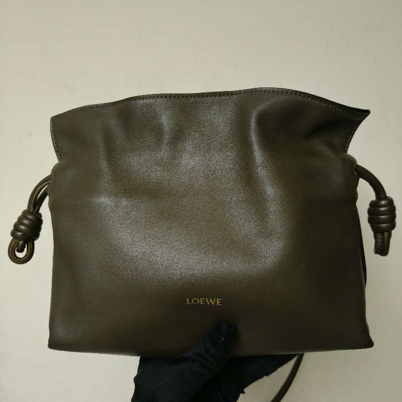 ‼️母親節狂降🫅‼️（原$32800）只到5/10⏰【8成新】㊣✨ LOEWE ✨（附購證/防塵袋）羅威 Flamenco 綠色 小羊皮 束口 福袋包 肩背包 斜背包/二手包/二手精品🌳二手樹屋🌳-2