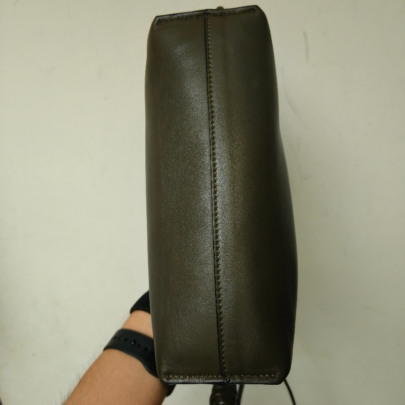 ‼️母親節狂降🫅‼️（原$32800）只到5/10⏰【8成新】㊣✨ LOEWE ✨（附購證/防塵袋）羅威 Flamenco 綠色 小羊皮 束口 福袋包 肩背包 斜背包/二手包/二手精品🌳二手樹屋🌳-6