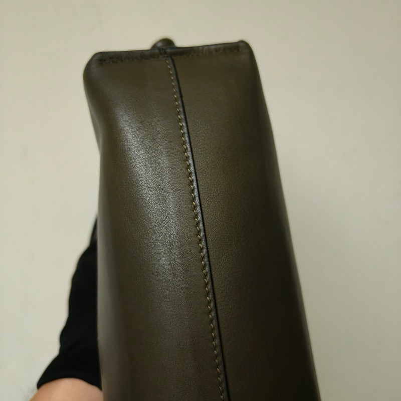 ‼️母親節狂降🫅‼️（原$32800）只到5/10⏰【8成新】㊣✨ LOEWE ✨（附購證/防塵袋）羅威 Flamenco 綠色 小羊皮 束口 福袋包 肩背包 斜背包/二手包/二手精品🌳二手樹屋🌳-11