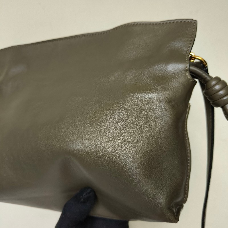 ‼️母親節狂降🫅‼️（原$32800）只到5/10⏰【8成新】㊣✨ LOEWE ✨（附購證/防塵袋）羅威 Flamenco 綠色 小羊皮 束口 福袋包 肩背包 斜背包/二手包/二手精品🌳二手樹屋🌳-20