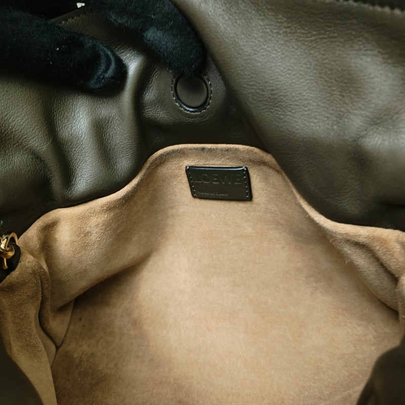 ‼️母親節狂降🫅‼️（原$32800）只到5/10⏰【8成新】㊣✨ LOEWE ✨（附購證/防塵袋）羅威 Flamenco 綠色 小羊皮 束口 福袋包 肩背包 斜背包/二手包/二手精品🌳二手樹屋🌳-32