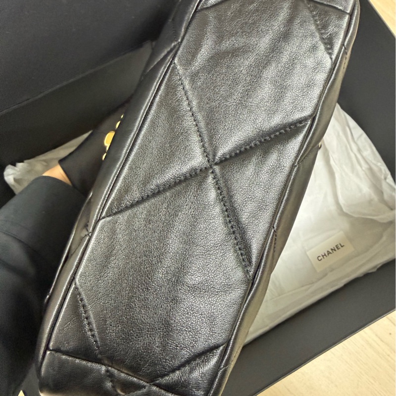 Chanel香奈兒 19bag小號 22年芯片 有盒-4