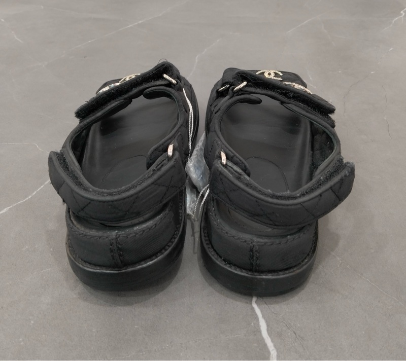 CHANEL  香奈兒cclogo 魔術貼黑色涼鞋  36碼-2