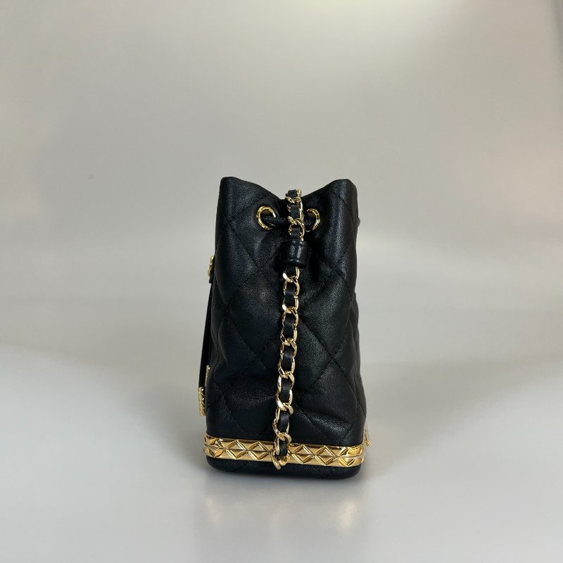 CHANEL 抽繩水桶包 黑金  32開-3