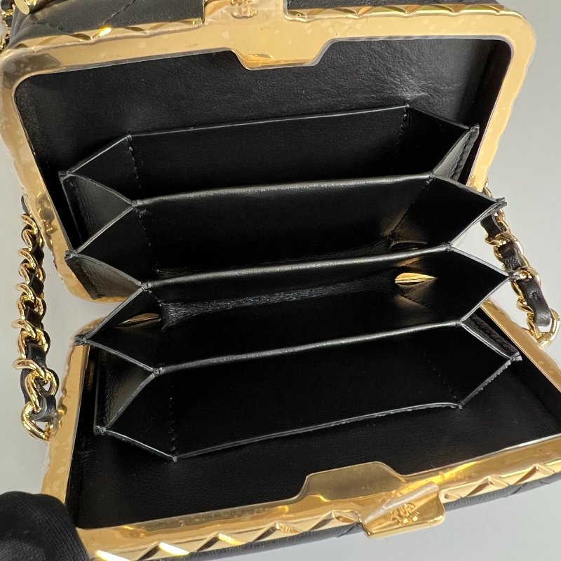 CHANEL 抽繩水桶包 黑金  32開-5