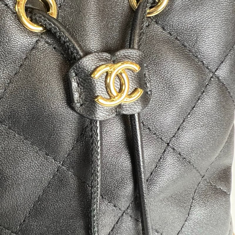 CHANEL 抽繩水桶包 黑金  32開-7