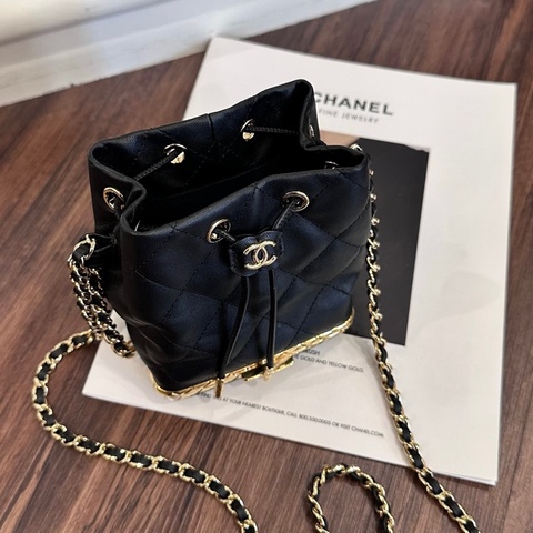 CHANEL 抽繩水桶包 黑金 32開