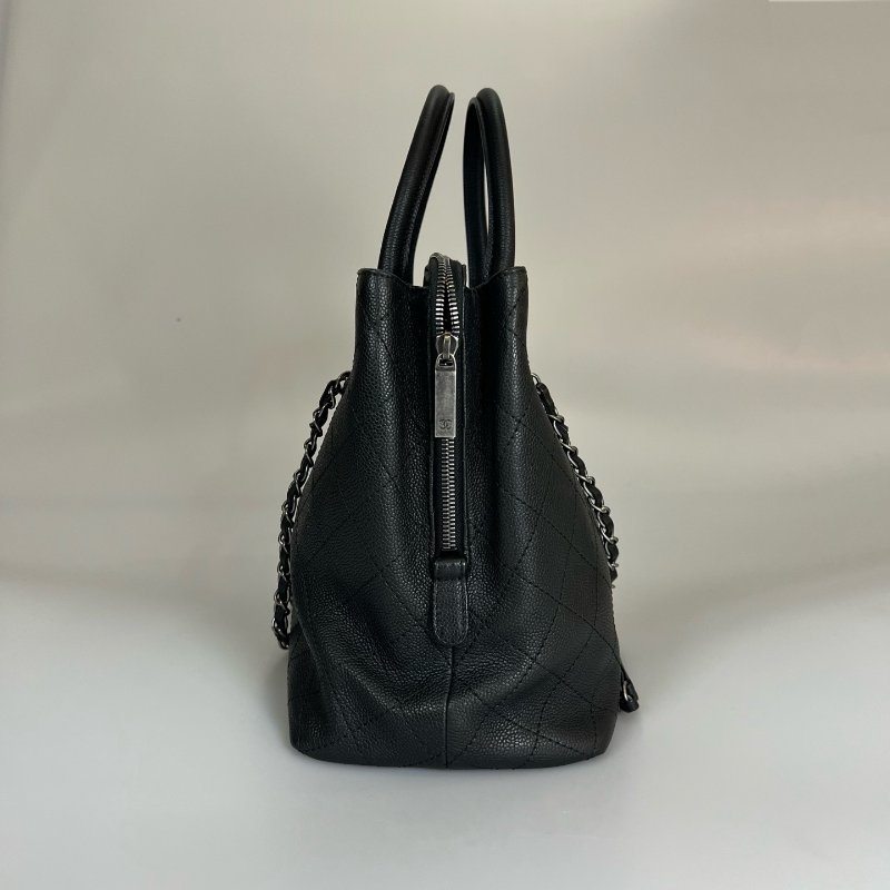 CHANEL 荔枝菱格紋手提包 黑 24開-2