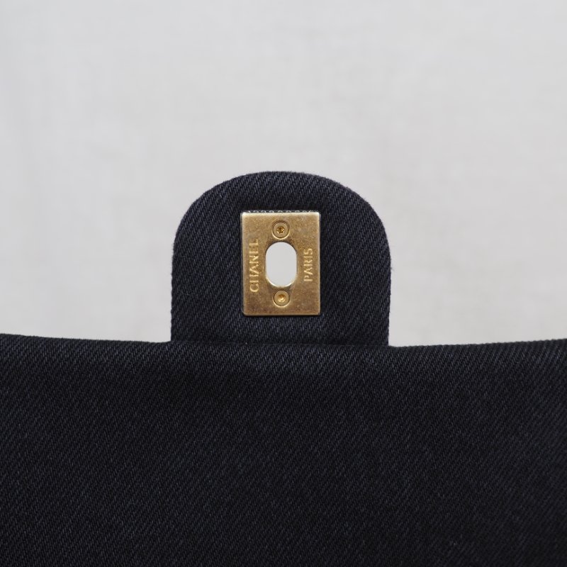 CHANEL 22P 牛仔黑色金扣 flap bag-10