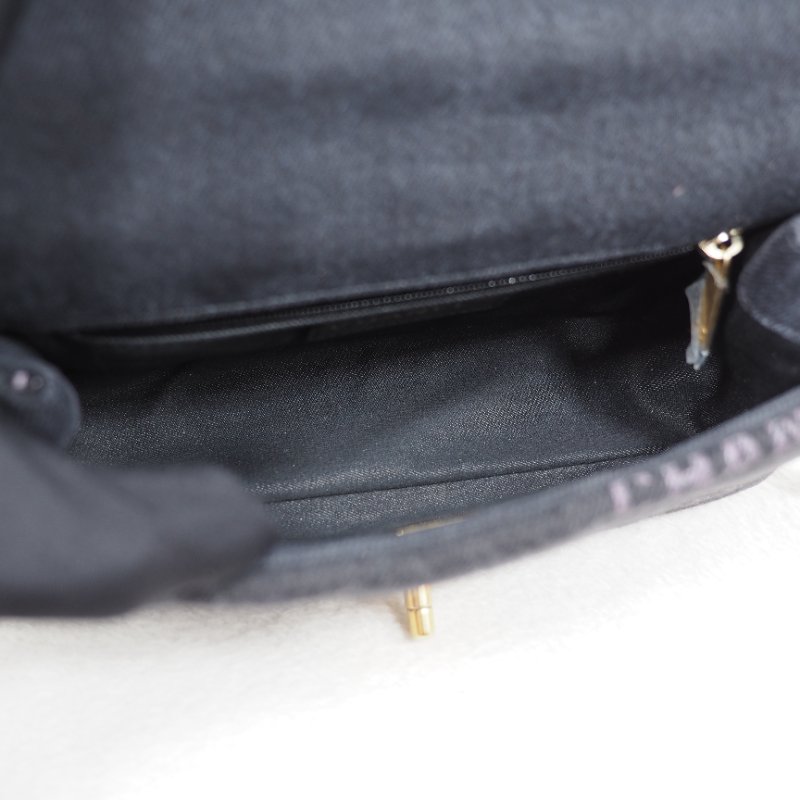 CHANEL 22P 牛仔黑色金扣 flap bag-11