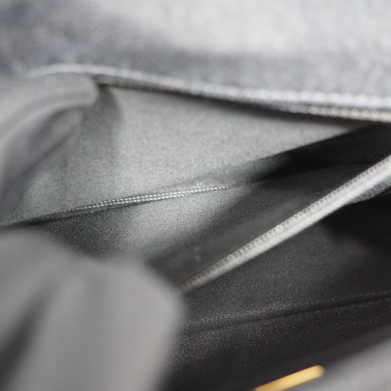 CHANEL 22P 牛仔黑色金扣 flap bag-12