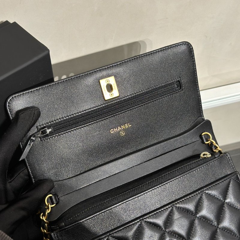 CHANEL 經典羊皮WOC - 金球黑金-6