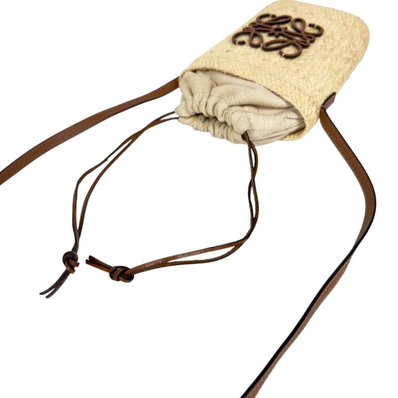 LOEWE Anagram 草編 斜揹袋-11