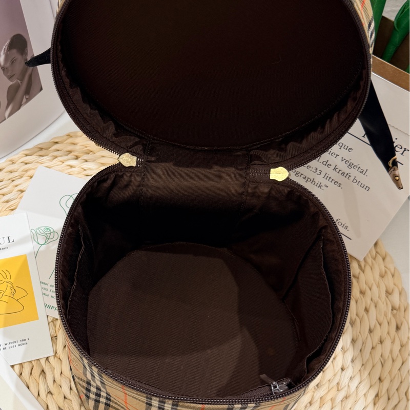 Burberry Nova Check Vanity Pouch（隨包贈送日本進口Twilly）-12
