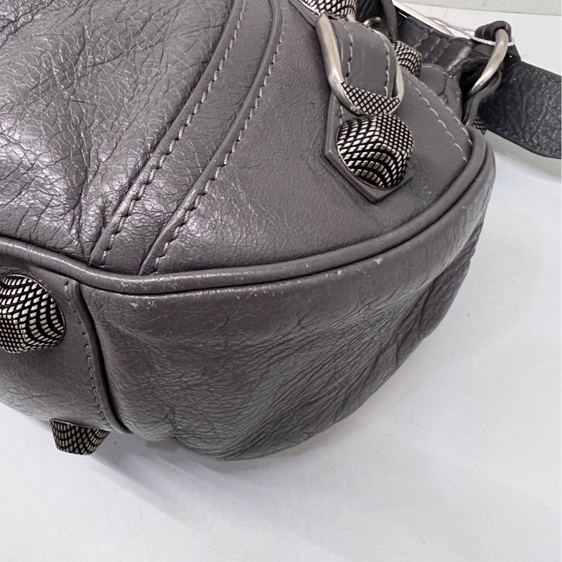 現貨Balenciaga 中號，大象灰色，le cagole巴黎世家機車包腋下包月牙包-2