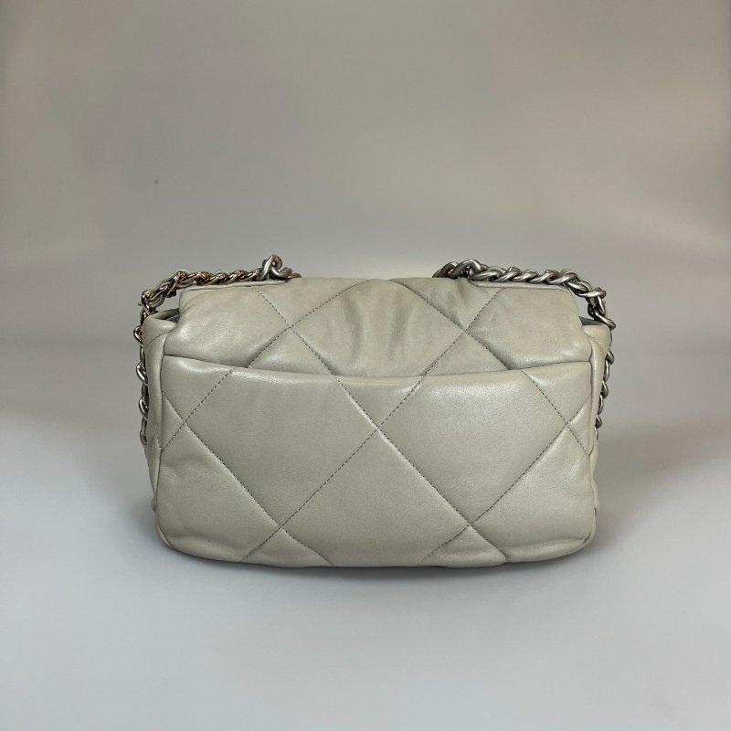 CHANEL 19包 26CM 淺灰綠 晶片款-1