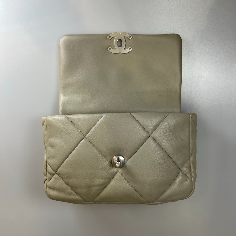 CHANEL 19包 26CM 淺灰綠 晶片款-5