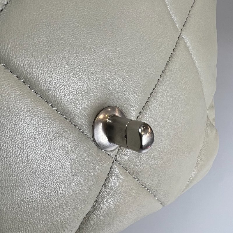 CHANEL 19包 26CM 淺灰綠 晶片款-10