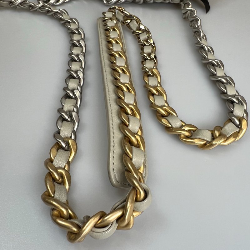 CHANEL 19包 26CM 淺灰綠 晶片款-12