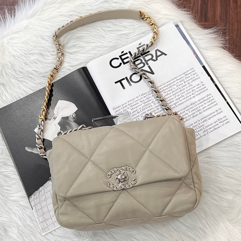 CHANEL 19包 26CM 淺灰綠 晶片款
