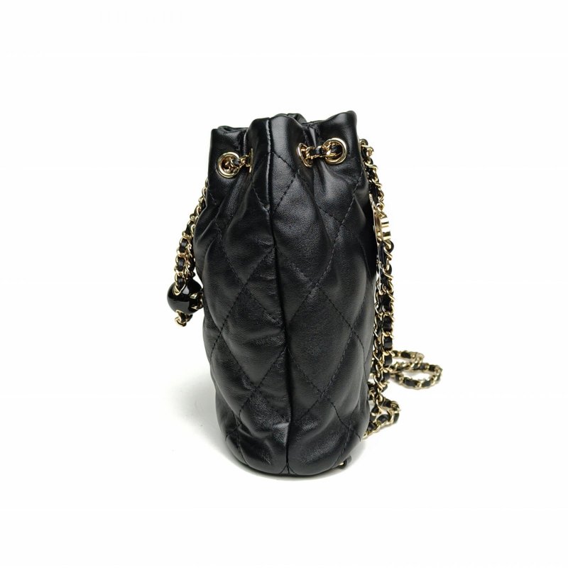 CHANEL 黑色羊皮晶片開金扣24S抽繩水桶雙肩包肩背包-1
